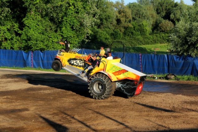 "Monster Truck" Kaszkadőr Show